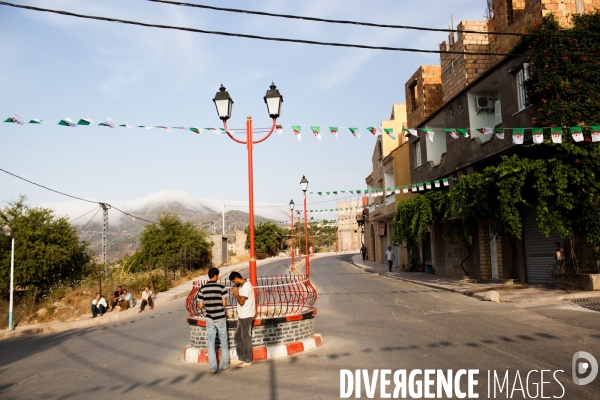 Commémoration des 50 ans de l indépendance de Algérie le , le 5 juillet 2012 à M cisna en Kabylie.