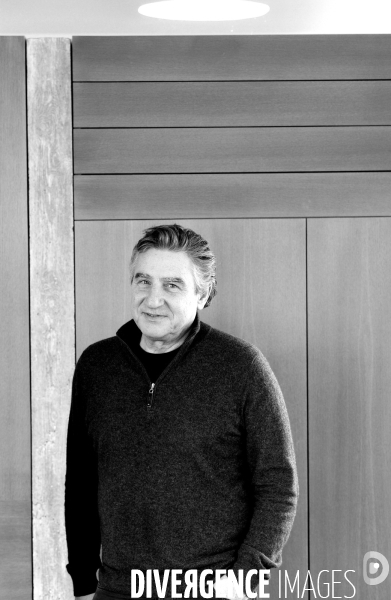 Illustration Février 2014.Portrait de Felice VARINI, artiste plasticien suisse qui travaille sur l espace, l architecture et sa relation avec la vision .