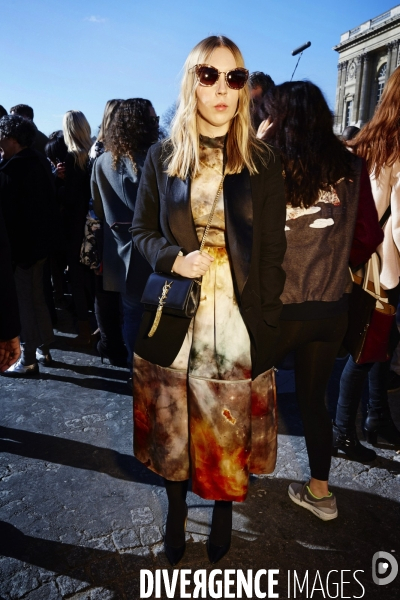 Fashion week defile vuitton mars 2014