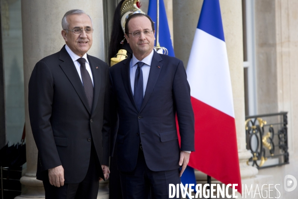 A l occasion de la réunion du groupe international de soutien au Liban, François HOLLANDE reçoit John KERRY et Serguei LAVROV en pleine crise ukrainienne.