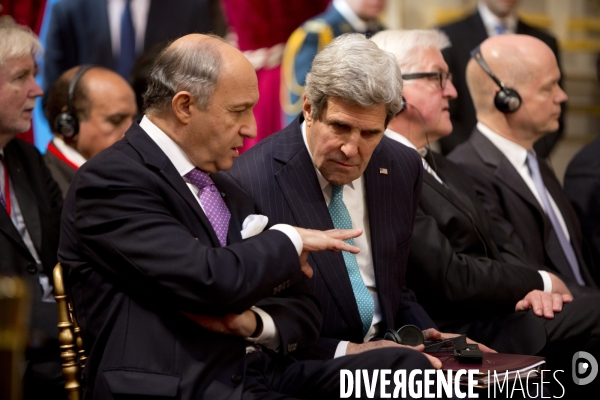 A l occasion de la réunion du groupe international de soutien au Liban, François HOLLANDE reçoit John KERRY et Serguei LAVROV en pleine crise ukrainienne.