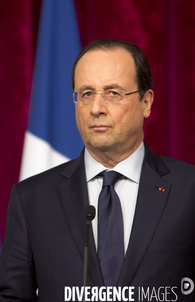 A l occasion de la réunion du groupe international de soutien au Liban, François HOLLANDE reçoit John KERRY et Serguei LAVROV en pleine crise ukrainienne.