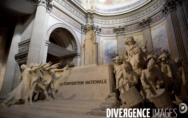 Le Panthéon, construit par l architecte Jacques-Germain SOUFFLOT pour être l  église Sainte-Geneviève, a maintenant vocation à honorer de grands personnages ayant marqué l histoire de France.