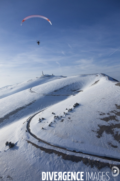 Vue aerienne du Mont Ventoux