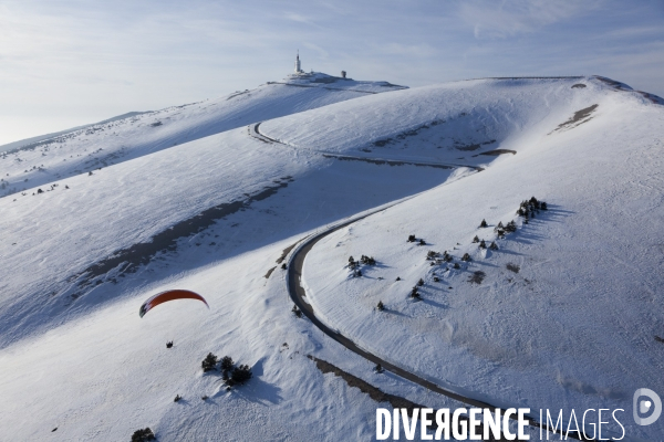Vue aerienne du Mont Ventoux
