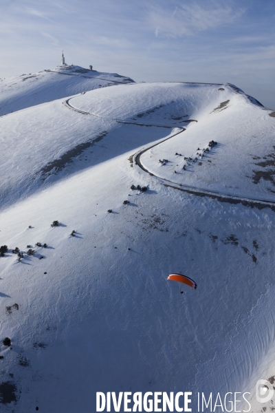 Vue aerienne du Mont Ventoux