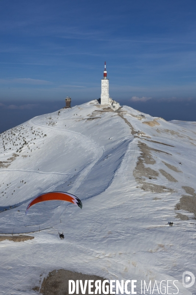 Vue aerienne du Mont Ventoux