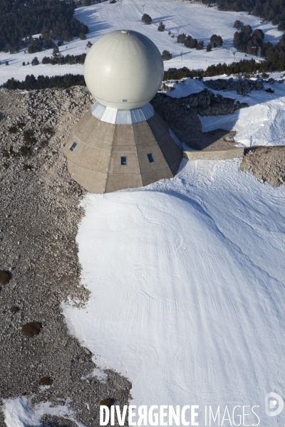 Vue aerienne du Mont Ventoux