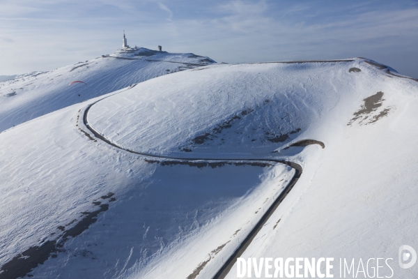 Vue aerienne du Mont Ventoux