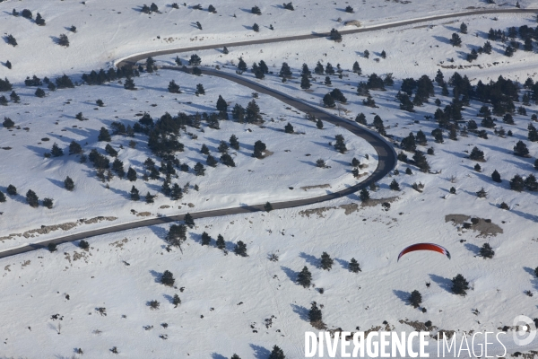 Vue aerienne du Mont Ventoux