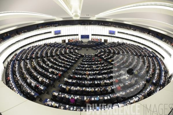 Le Parlement Européen de Strasbourg (hémicycle)