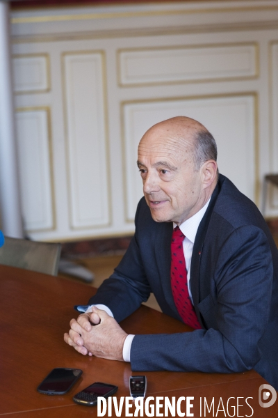 JUPPE Alain reelu maire de Bordeaux lors du premier conseil municipal