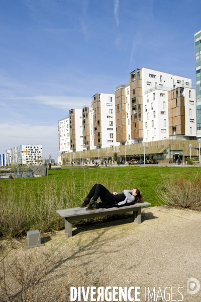 Illustration Mars 2014.Immeubles des terrasses de l Arche, sur l axe historique entre la Grande Arche et la Seine