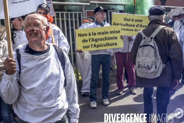 Manifestation d  apiculteurs