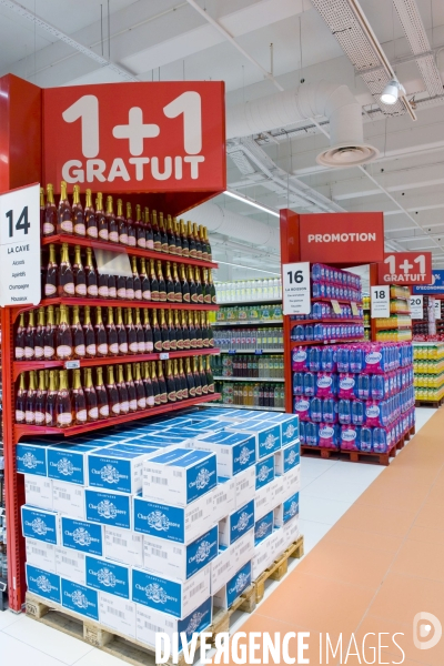 Le Qwartz.Un nouveau centre commercial.1+1 gratuit au supermarche Carrefour
