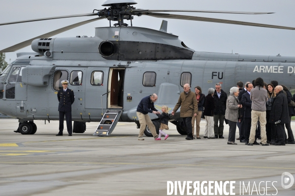 Les otages en syrie liberes sur le tarmac