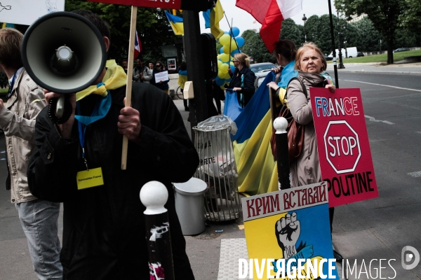 UKRAINE Manifestation parisienne contre Poutine