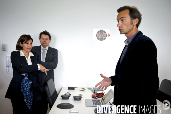 L incubateur Paris Région Innovation Nord Express,le plus grand incubateur européen abrite dans un immeuble neuf  plus de 90 startups et plus de  650 salaries.