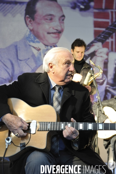 Inauguration de la place Django Reinhardt en hommage au guitariste de jazz manouche