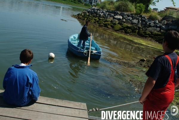 Le Lycee Maritime de Ciboure : formation de jeunes adolescents aux metiers de marins pecheurs