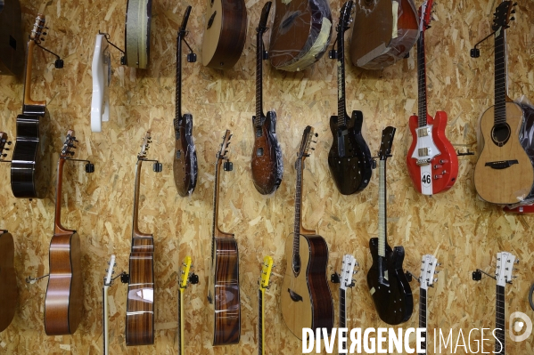Les guitares Lag