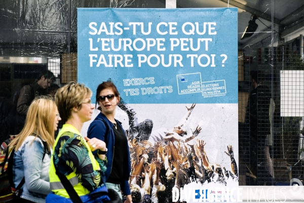 Paris fete l Europe.Campagne de sensibilisation pour l Europe a destination des jeunes. Sais tu ce que l Europe peut faire pour toi