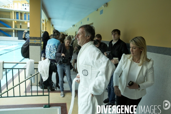 Sebastien bazin inaugure la piscine molitor