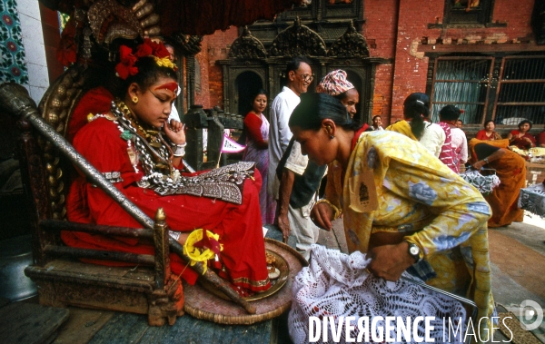 La KUMARI , déesse vivante du Népal