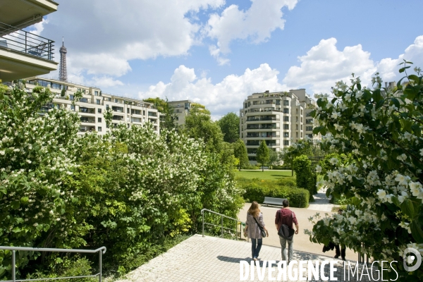 Illustration Mai 2014.Le parc de Passy et les appartements de la colline de Passy.