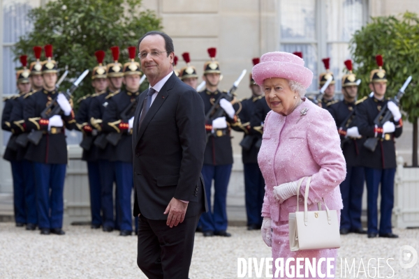 Visite d Etat de la Reine Elizabeth II à l occasion du 7Oème anniversaire du débarquement des forces alliées le 6 juin 1944 en Normandie.