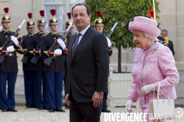 Visite d Etat de la Reine Elizabeth II à l occasion du 7Oème anniversaire du débarquement des forces alliées le 6 juin 1944 en Normandie.