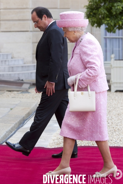 Visite d Etat de la Reine Elizabeth II à l occasion du 7Oème anniversaire du débarquement des forces alliées le 6 juin 1944 en Normandie.