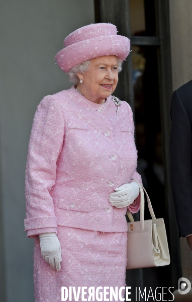 François Hollande reçoit la Reine Elisabeth II