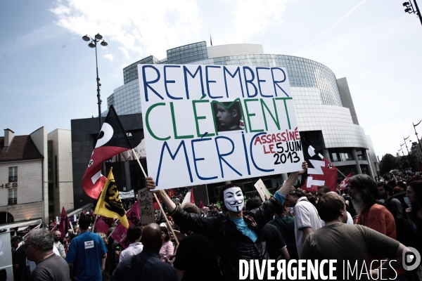Les antifas dans la rue pour clement meric et contre le fn