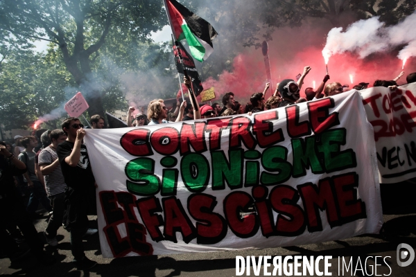 Les antifas dans la rue pour clement meric et contre le fn
