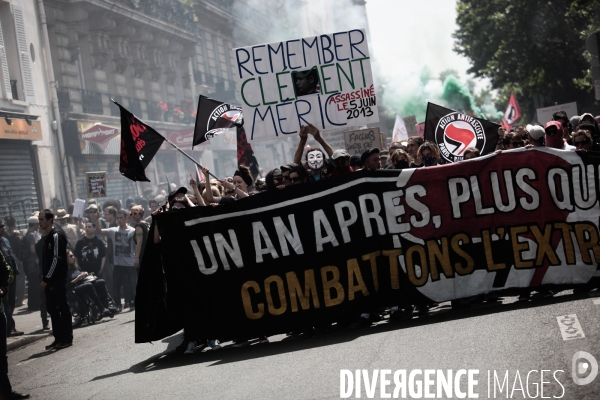 Les antifas dans la rue pour clement meric et contre le fn