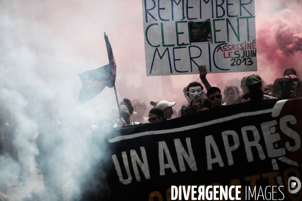 Les antifas dans la rue pour clement meric et contre le fn