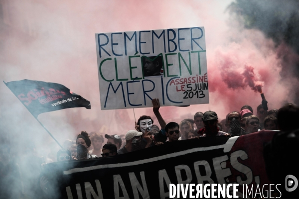 Les antifas dans la rue pour clement meric et contre le fn