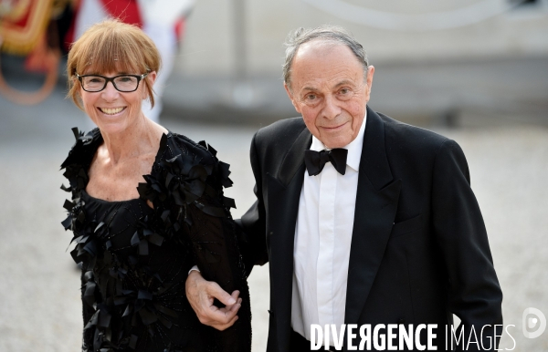 Diner d état à l Elysée en l honneur de la reine Elisabeth II