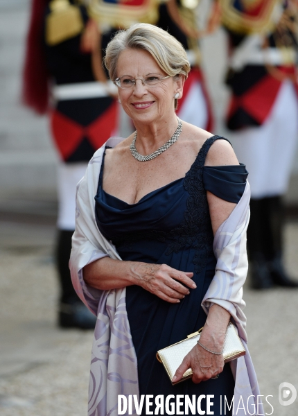 Diner d état à l Elysée en l honneur de la reine Elisabeth II