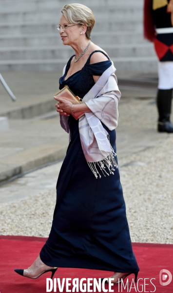 Diner d état à l Elysée en l honneur de la reine Elisabeth II