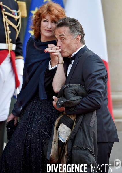 Diner d état à l Elysée en l honneur de la reine Elisabeth II