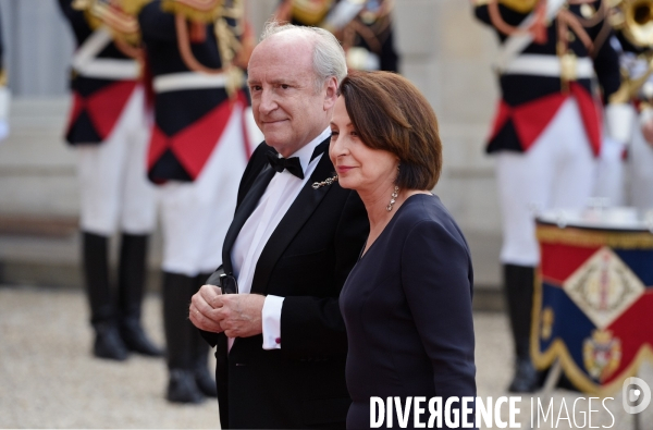 Diner d état à l Elysée en l honneur de la reine Elisabeth II