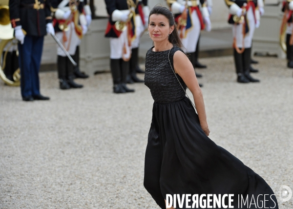 Diner d état à l Elysée en l honneur de la reine Elisabeth II