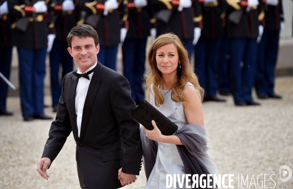 Diner d état à l Elysée en l honneur de la reine Elisabeth II