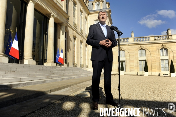 Réforme territoriale. Consultations de François HOLLANDE
