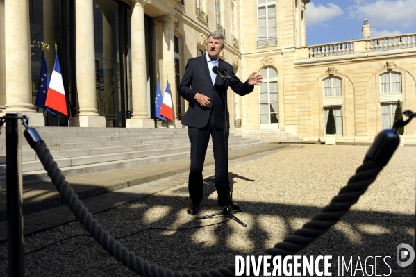 Réforme territoriale. Consultations de François HOLLANDE