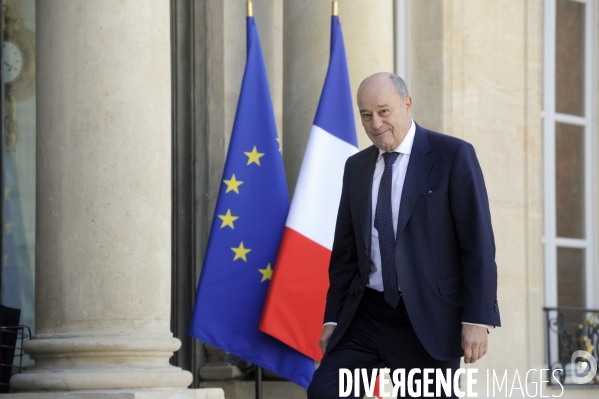 Réforme territoriale. Consultations de François HOLLANDE