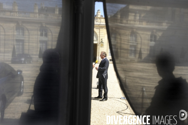 Réforme territoriale. Consultations de François HOLLANDE