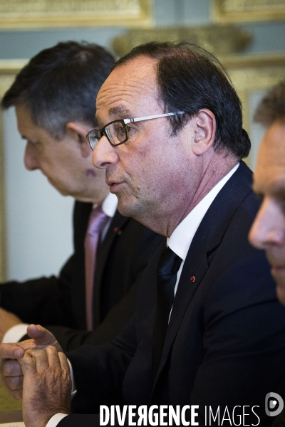 Reunion ministerielle sur la conference sociale.